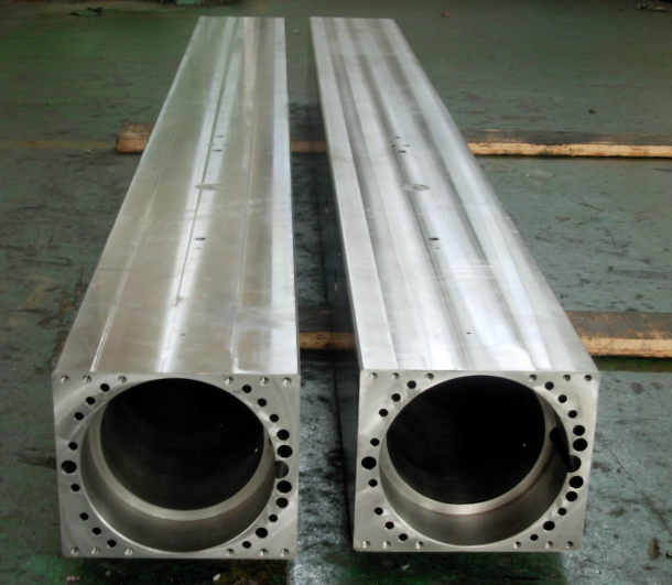 影響深孔加工模具使用壽命的因素